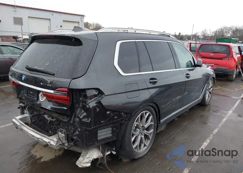 2021 BMW X7 xDrive40I z USA, uszkodzony, nr VIN 5UXCW2C04M9D99050